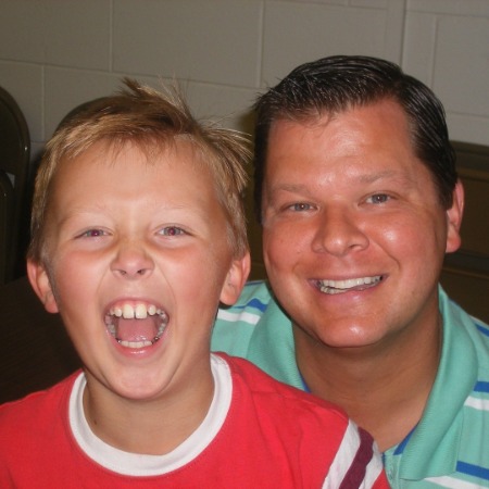 The picture of Jayden Siwa with his father Tom Siwa. 